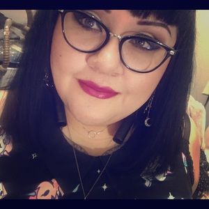 Meet your Posher, Raquel